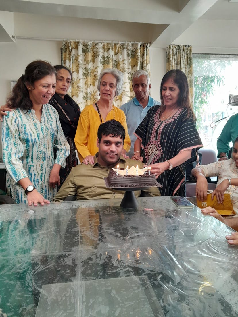 Saanidhaanam resident Randhir Nambodari celebrated his birthday @ Saanidhaanam with his friends.